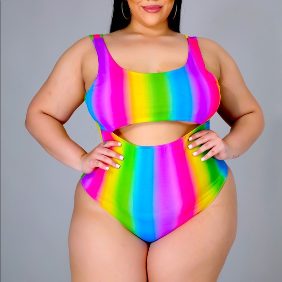 Swimsuit - Picture 2 of 3